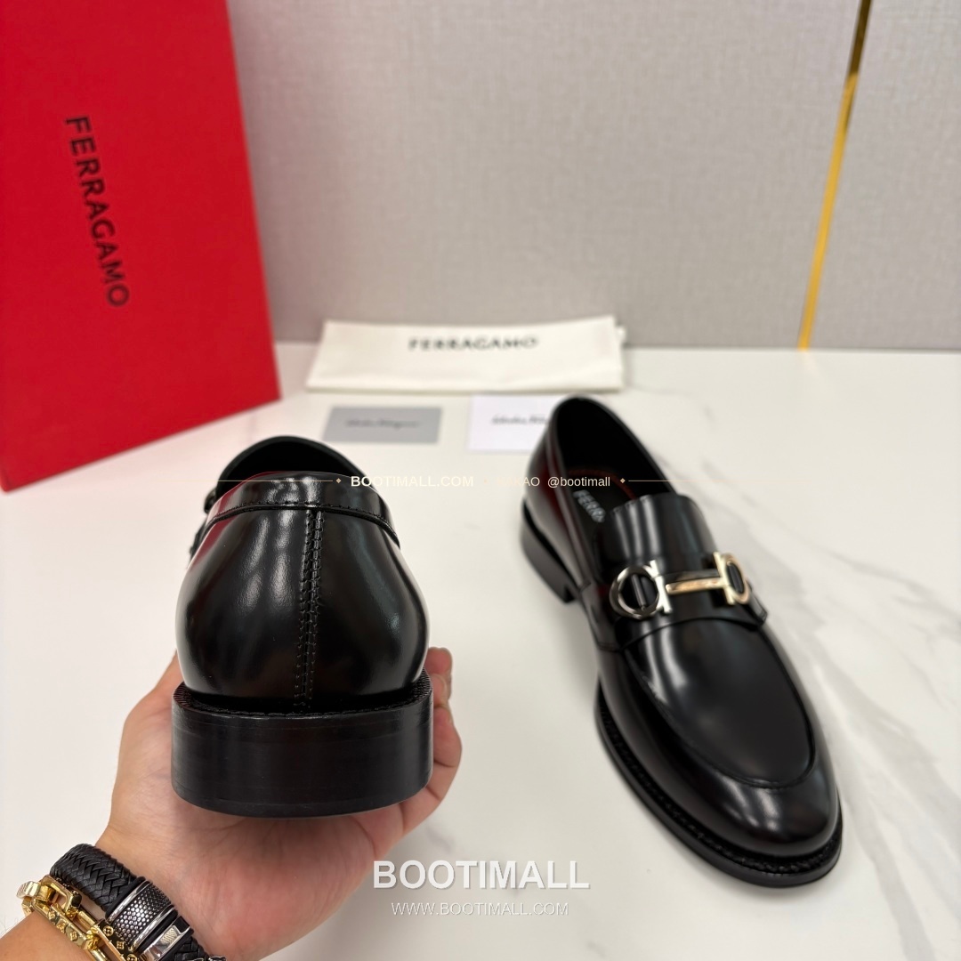 페라가모 송아지가죽 간치니 블랙 모카신 로퍼 Ferragamo Calfskin Gancini Black Moccasin Loafers 8