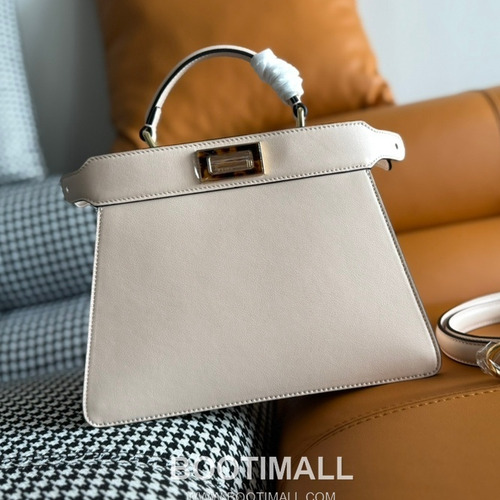 Fendi Iconic Peekaboo ISeeU Small Leather Bag 펜디 아이코닉 피카부 아이씨유 스몰 레더 백 27cm