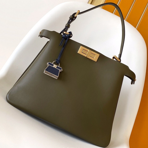 Fendi Peekaboo Soft Medium Calfskin Leather Bag 펜디 피카부 소프트 미디엄 카프스킨 레더 백 33cm