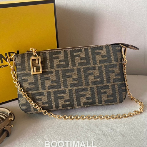 Fendi Baguette Pochette FF Jacquard Fabric Bag 펜디 바게트 포쉐트 FF 자카드 패브릭 백 20cm