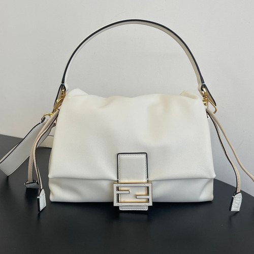 Fendi Mamma Baguette Medium Nappa Leather Bag 펜디 맘마 바게트 미디엄 나파 레더 백 26.5cm