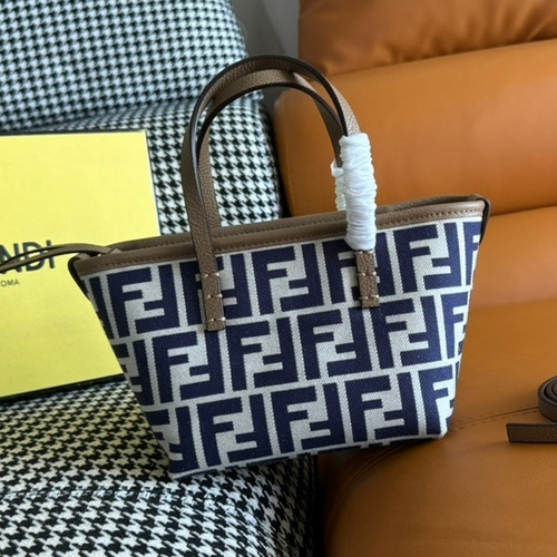 Fendi FF Jacquard Mini Shopper Tote Bag 펜디 FF 자카드 미니 쇼퍼 토트백 83278M55 23cm