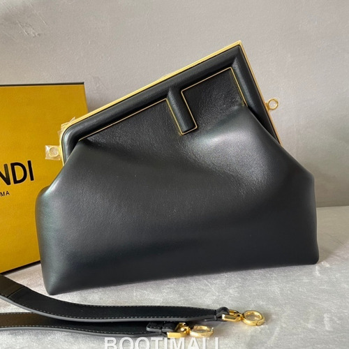 Fendi First Nappa Leather Medium Bag 펜디 퍼스트 나파 가죽 미디엄 토트 클러치백 127M103 32.5cm