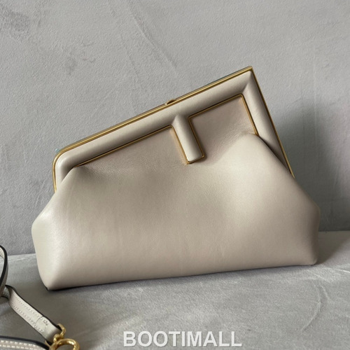 Fendi First Nappa Leather Small Bag 펜디 퍼스트 나파 가죽 스몰 토트 클러치백 129M90 26cm