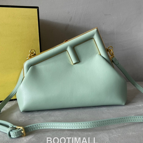 Fendi First Nappa Leather Small Bag 펜디 퍼스트 나파 가죽 스몰 토트 클러치백 129M90 26cm