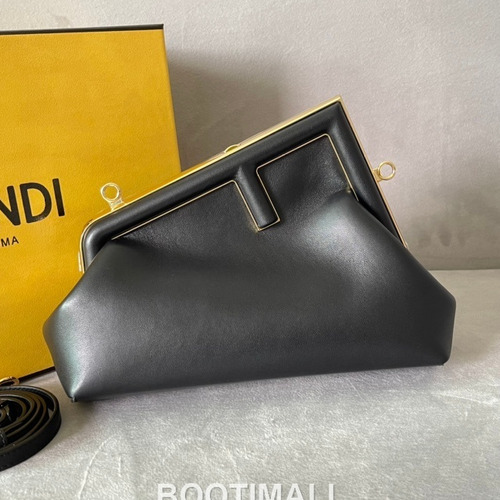 Fendi First Nappa Leather Small Bag 펜디 퍼스트 나파 가죽 스몰 토트 클러치백 129M90 26cm