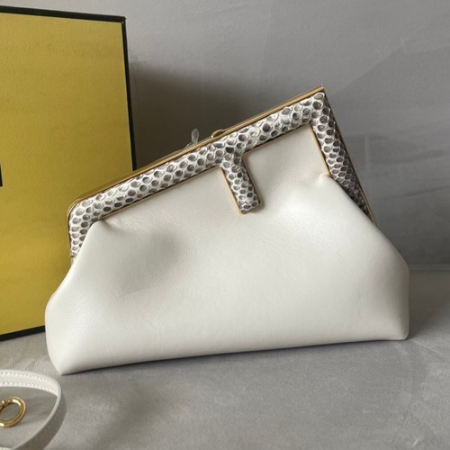 Fendi First Nappa Leather Python Detail Small Bag 펜디 퍼스트 나파 가죽 파이톤 디테일 스몰 토트 클러치백 129M98 26cm