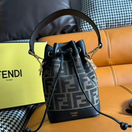 Fendi Mon Trésor FF Embossed Calfskin Bucket Bag 펜디 몽 트레조르 FF 엠보스 카프스킨 버킷백 183M65 18cm