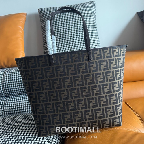 Fendi Pequin FF Reversible Jacquard Large Tote Bag 펜디 페퀸 FF 리버서블 자카드 라지 토트백 425M75 35cm