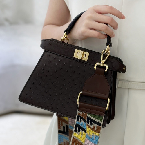 Fendi Peekaboo ISeeU Petite Ostrich Leather Top Handle Bag 펜디 피카부 아이씨유 쁘띠 오스트리치 레더 탑핸들백 20cm