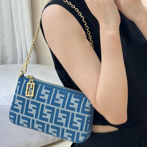 Fendi Baguette FF Jacquard Denim Clutch Bag 펜디 바게트 FF 자카드 데님 클러치백 20cm