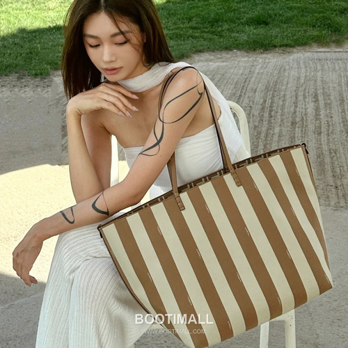 Fendi Roll Pequin FF Reversible Canvas Beige Tote Bag 펜디 롤 페퀸 FF 리버서블 캔버스 베이지 토트백 33cm