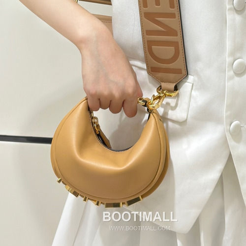 Fendi Fendigraphy Leather Shoulder Bag 펜디 펜디그래피 가죽 숄더백 16.5cm