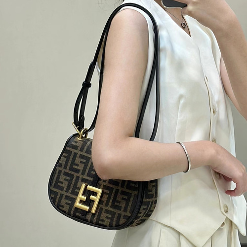 Fendi C’mon FF Canvas Small Flap Shoulder Bag 펜디 컴온 FF 캔버스 스몰 플랩 숄더백 21cm