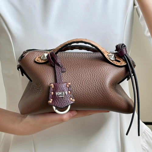 Fendi By The Way Selleria Calfskin Multicolor Top Handle Bag 펜디 바이 더 웨이 셀레리아 카프스킨 멀티컬러 탑핸들백 20cm