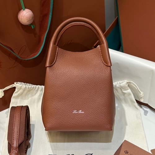 Loro Piana Micro Bale Bag Calfskin 로로피아나 마이크로 베일 카프스킨 버킷백 16cm