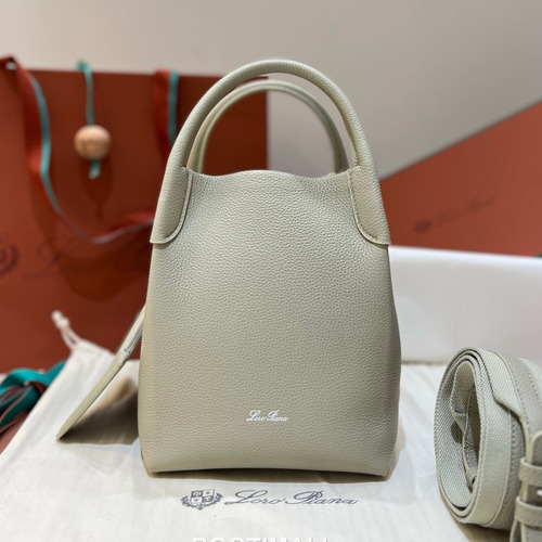 Loro Piana Bale Bag Medium Calfskin 로로피아나 베일 카프스킨 버킷백 21cm