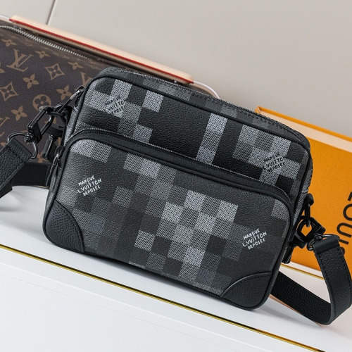 Louis Vuitton Nil Damoflage Black Messenger Bag 루이비통 닐 다모플라쥬 블랙 메신저백 M14988 25cm