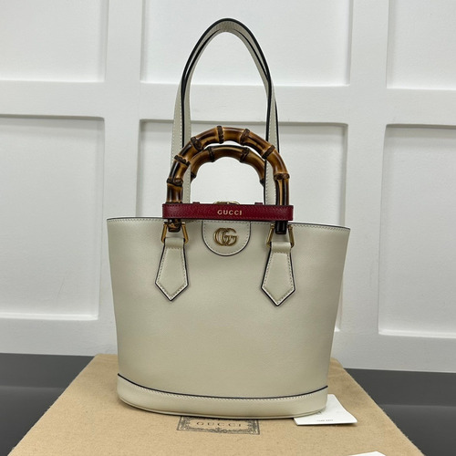 Gucci Leather Bucket Bag 구찌 레더 버킷백 750396 22cm
