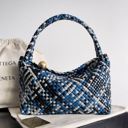 Bottega Veneta Tosca Intrecciato Nappa Leather Shoulder Bag 보테가베네타 토스카 인트레치아토 나파 숄더백 27cm