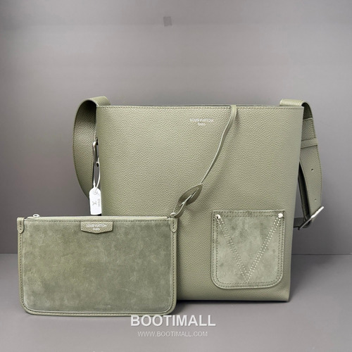 Louis Vuitton Verso Hobo Bag LV Touch Calfskin Leather 루이비통 베르소 호보 LV 터치 카프스킨 숄더백 33cm