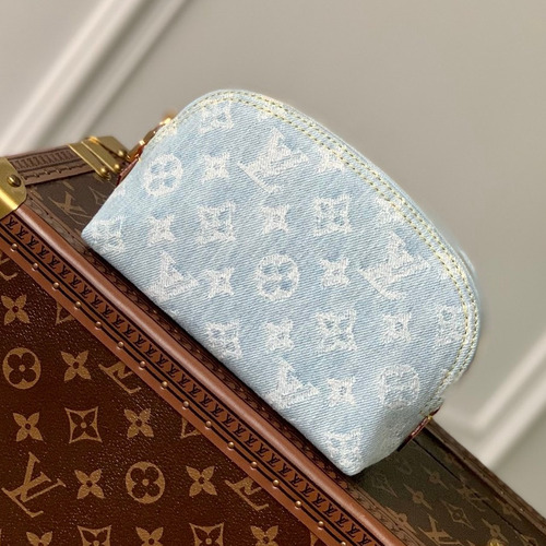 Louis Vuitton Pochette Cosmétique M83616 Monogram Denim Canvas Cosmetic Pouch 루이비통 포쉐트 코스메틱 모노그램 데님 캔버스 코스메틱 파우치 19cm