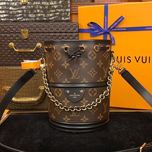 Louis Vuitton Canoé Bag M83480 Monogram Canvas Bucket Bag 루이비통 카노에 모노그램 캔버스 버킷백 20.5cm