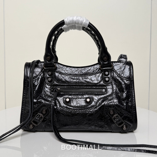 Balenciaga Le City Cracked Lambskin Small Motorcycle Bag B0078 발렌시아가 르 시티 크랙 램스킨 스몰 모터사이클 숄더백 24cm