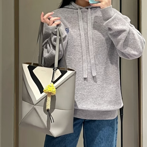 Loewe Puzzle Fold Josef Albers Leather Tote Bag 1762-1 로에베 퍼즐 폴드 요제프 알버스 레더 토트백 31cm