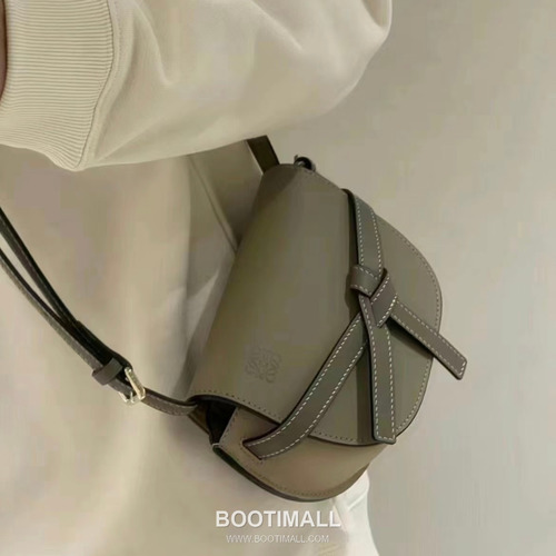 Loewe Mini Gate Dual Calfskin Leather Shoulder Bag 품번 확인 필요 로에베 미니 게이트 듀얼 카프스킨 숄더 크로스백 21cm