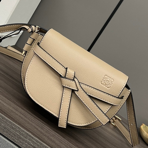 Loewe Mini Gate Dual Pebbled Calfskin Leather Shoulder Bag 89020 로에베 미니 게이트 듀얼 페블드 카프스킨 숄더 크로스백 21cm
