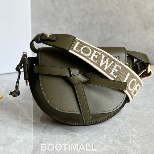 Loewe Mini Gate Dual Calfskin Leather Embroidered Strap Shoulder Bag 10121 로에베 미니 게이트 듀얼 카프스킨 자수 스트랩 숄더 크로스백 21cm