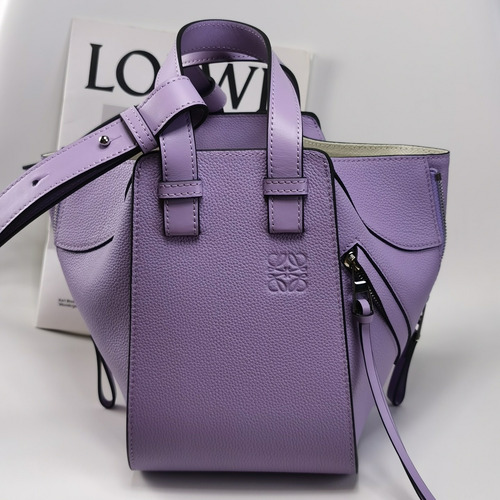 Loewe Hammock Compact Grained Calfskin Leather Shoulder Bag 8047 로에베 해먹 컴팩트 그레인 카프스킨 숄더 크로스백 20cm