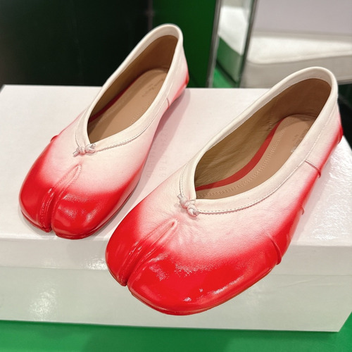 Maison Margiela Tabi Suede Leather Split Toe Ballet Flats 메종 마르지엘라 타비 스웨이드 레더 스플릿토 발레 플랫 슈즈