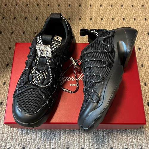 Roger Vivier Viv' Run Leather Mesh Crystal Buckle Chunky Sneakers 로저 비비에 비브 런 레더 메쉬 크리스탈 버클 청키 스니커즈