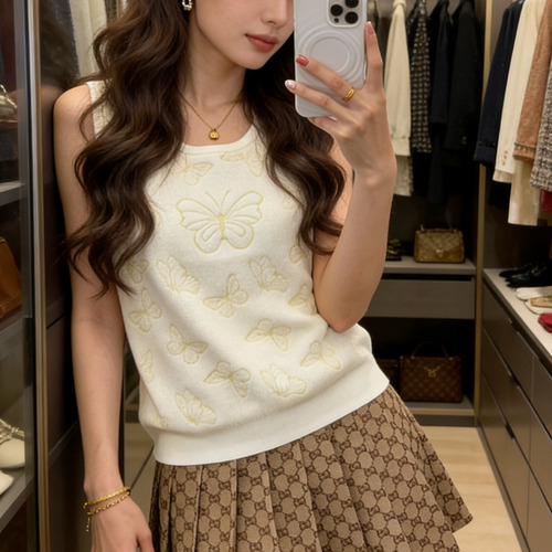 Dior SS26 Butterfly Jacquard Wool Silk Knit Sleeveless Top 디올 버터플라이 자카드 울 실크 니트 슬리브리스 탑