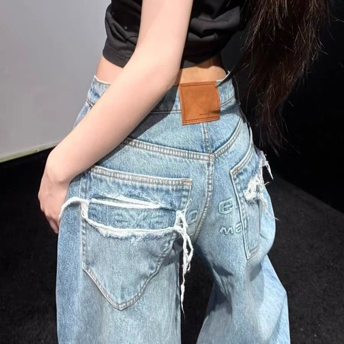 Alexander Wang SS26 Curved Distressed Logo Embossed Denim Pants 알렉산더왕 커브드 디스트로이드 로고 엠보스 데님 팬츠