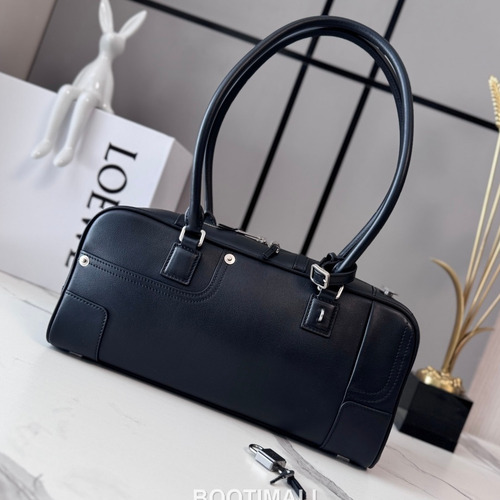 Loewe Amazona Cropped Shiny Calfskin Bowling Bag 06261298 로에베 아마조나 크롭드 샤이니 카프스킨 보스턴백 30.5cm