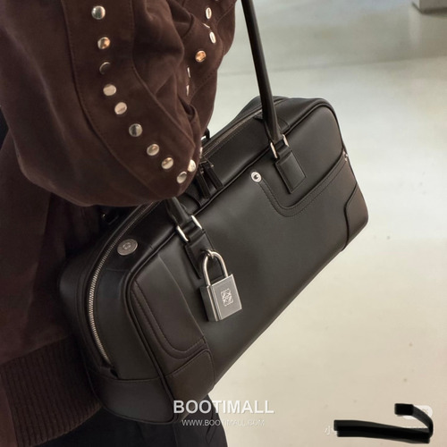 Loewe Amazona Cropped Shiny Calfskin Bowling Bag 06261298 로에베 아마조나 크롭드 샤이니 카프스킨 보스턴백 30.5cm