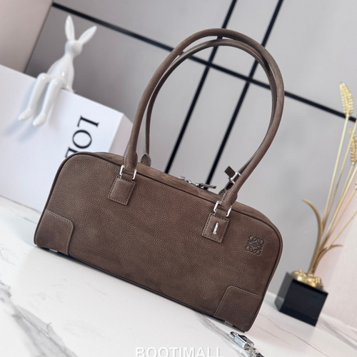 Loewe Amazona Cropped Shiny Calfskin Bowling Bag 06261298 로에베 아마조나 크롭드 샤이니 카프스킨 보스턴백 30.5cm