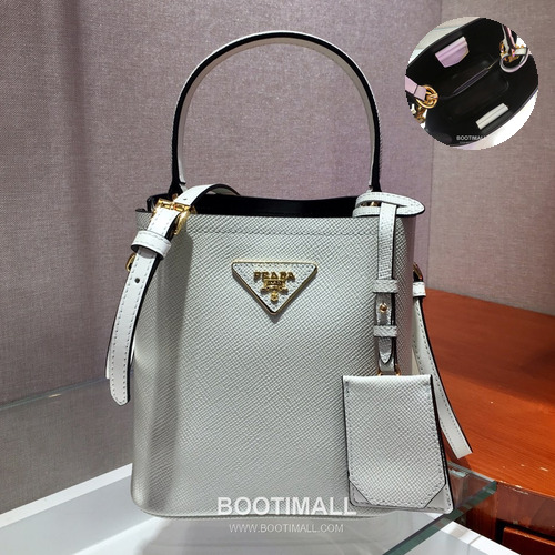 Prada Saffiano Leather Double Tote Bag with Triangle Logo and Magnetic Pocket Detail 프라다 사피아노 가죽 트라이앵글 로고 마그네틱 포켓 더블 토트백 1BA217 17cm