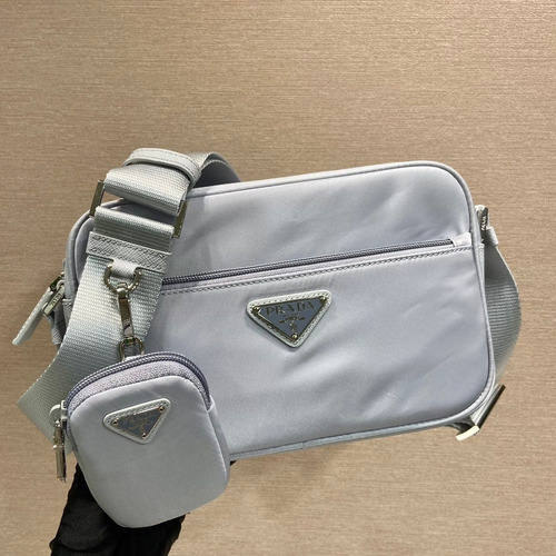 Prada Re-Nylon Three-in-One Shoulder Bag with Detachable Mini Pouch Strap Detail 프라다 리나일론 탈부착 미니 파우치 스트랩 삼합일 숄더백 1BC167 23cm