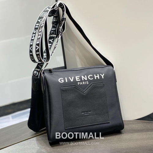 Givenchy Nylon Canvas Crossbody Bag with Calfskin Trim and Logo Zip Closure Detail 지방시 나일론 캔버스 카프스킨 트림 로고 지퍼 클로저 크로스바디백 26cm