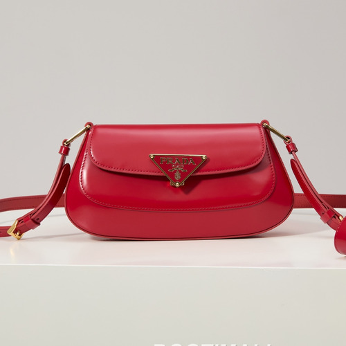 Prada Glossy Leather Shoulder Bag with Flap Closure and Dual Adjustable Strap Detail 프라다 글로시 레더 플랩 듀얼 조절 스트랩 숄더백 1BD345 24cm