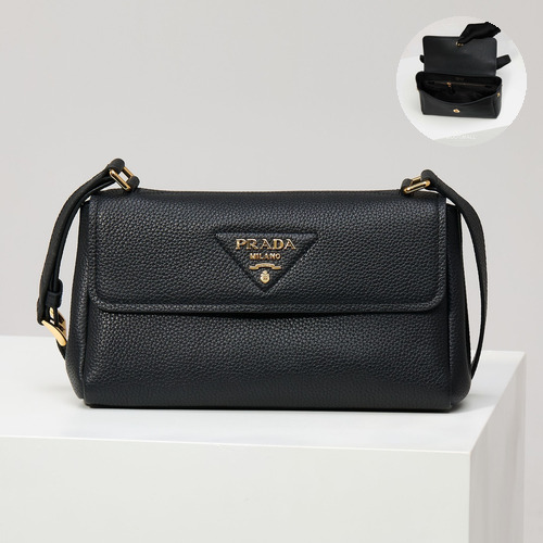 Prada Grain Leather Shoulder Bag with Metal Letter Logo Detail 프라다 그레인 가죽 숄더백 메탈 레터 로고 디테일 1BN022 26cm