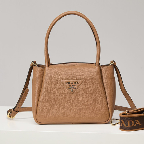 Prada Textured Leather Shoulder Bag with Dual Strap Zip Closure and Metal Logo Detail 프라다 텍스처드 레더 숄더백 듀얼 스트랩 지퍼 클로저 메탈 로고 디테일 1BC145 23cm