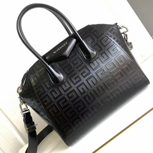 Givenchy Antigona Lock Box Leather Top Handle Bag with 4G Embossed Logo Detail 지방시 안티고나 락 박스 레더 탑핸들 숄더백 4G 엠보스 로고 디테일 28cm