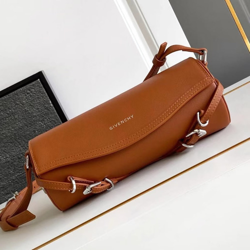 Givenchy Voyou Roller Calfskin Cylinder Crossbody Bag with Strap Detail 지방시 보유 롤러 카프스킨 실린더 크로스바디 백 스트랩 디테일 19052 25cm