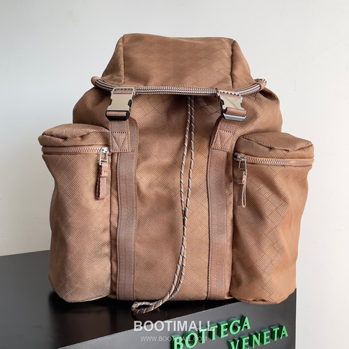 Bottega Veneta Alto Jacquard Nylon Backpack with Large Capacity Outdoor Design 보테가베네타 알토 자카드 나일론 백팩 758105 42cm