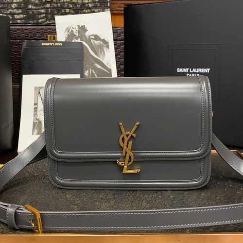 Saint Laurent Monogram Medium Grain Leather Flap Shoulder Bag with YSL Turn Lock 루이생로랑 모노그램 그레인 레더 플랩 숄더백 YSL 턴락 634305 23cm
